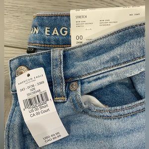 American Eagle 00Short Mom Jean